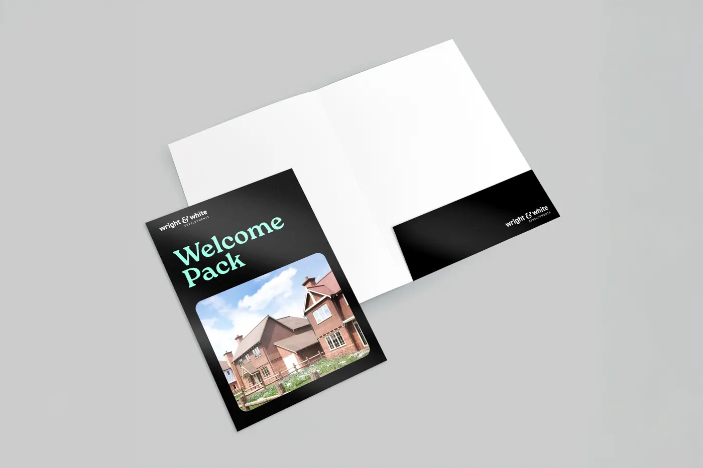 Presentation Folders, glued – printed by Buzz Media